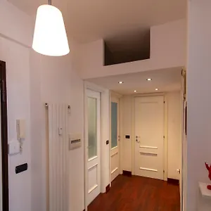 Flat Davinz , Roma Italia